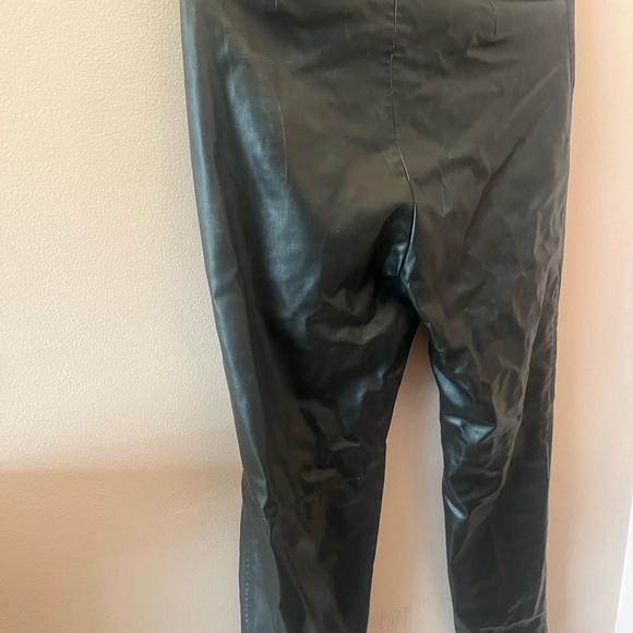 Zara Faux Leather Leggings Size large excellent condition $25 - Picture 3 of 5